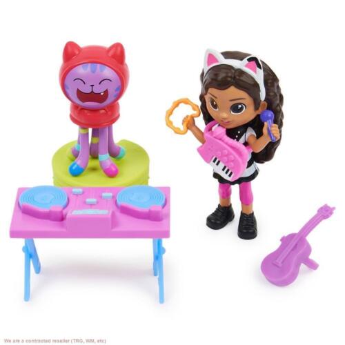 Gabby’s Dollhouse  Kitty Karaoke Set with 2 Toy Figures  2 Accessories  Delivery and Furniture Piece  Kids Toys for Ages 3 and up