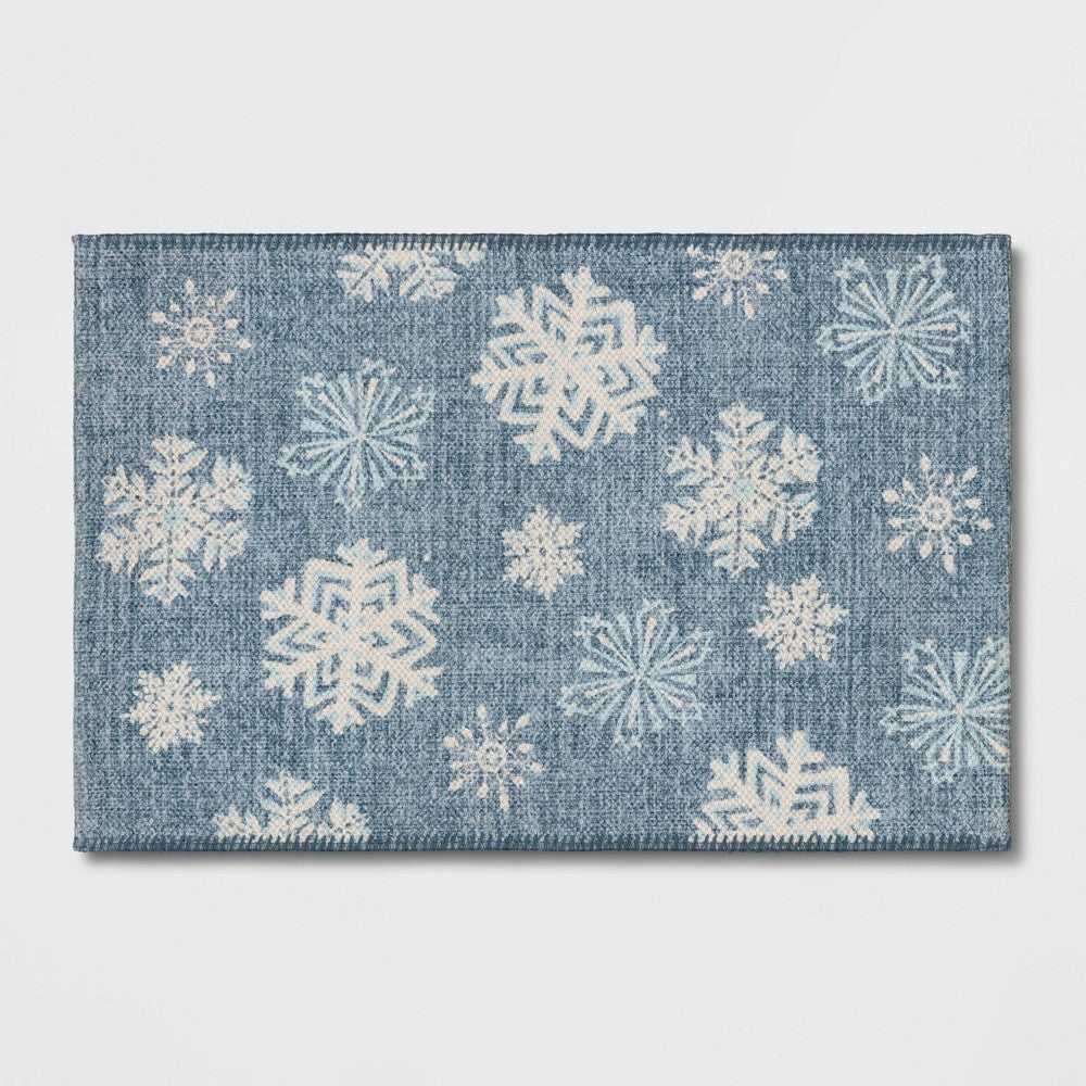 1'6x2'6 Snowflakes Process Print Holiday Accent Rug Blue - Threshold